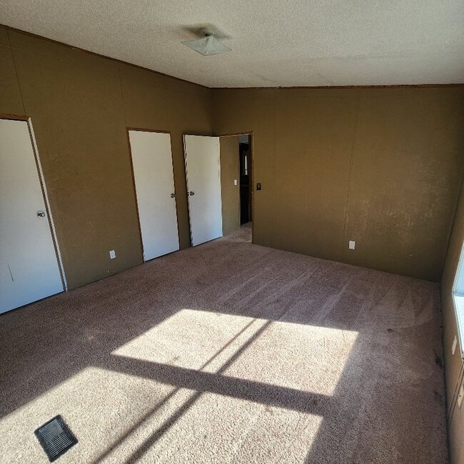 Photo - 15271 Country W Dr