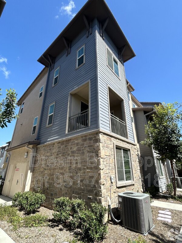 Building Photo - 609 Savi Dr Rental