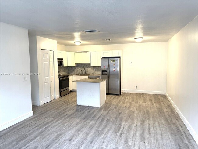 Photo - 5402 NW 24th Ct Unit 70