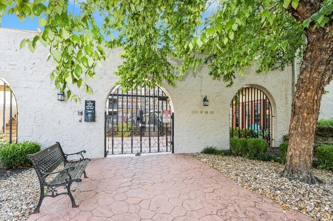 Building Photo - 1111 W 46th St