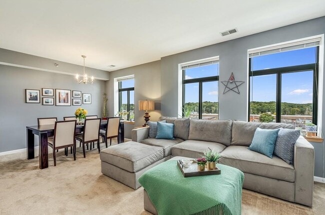 Building Photo - 315 Rantoul St Unit 404