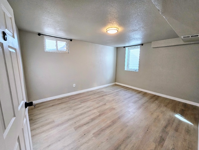 Photo - 9210 Meade St