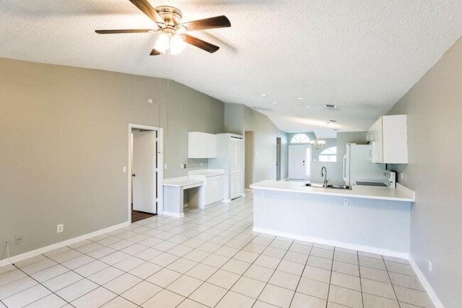 Building Photo - 2542 Country Golf Dr Rental