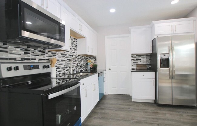 Photo - 220 E 27th St Unit 1