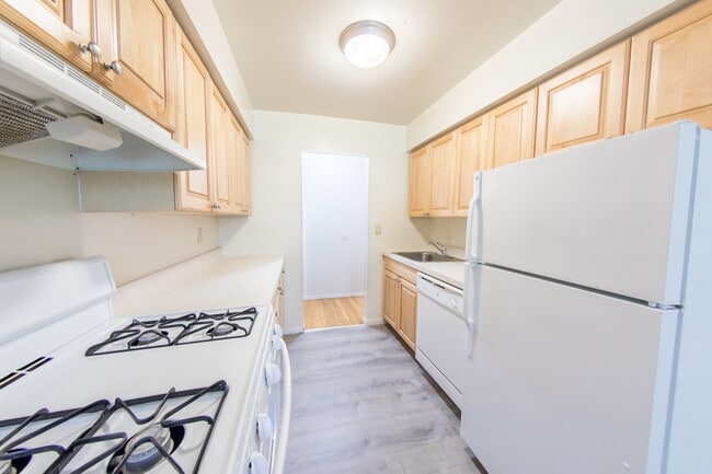 Photo - Manors Apartments