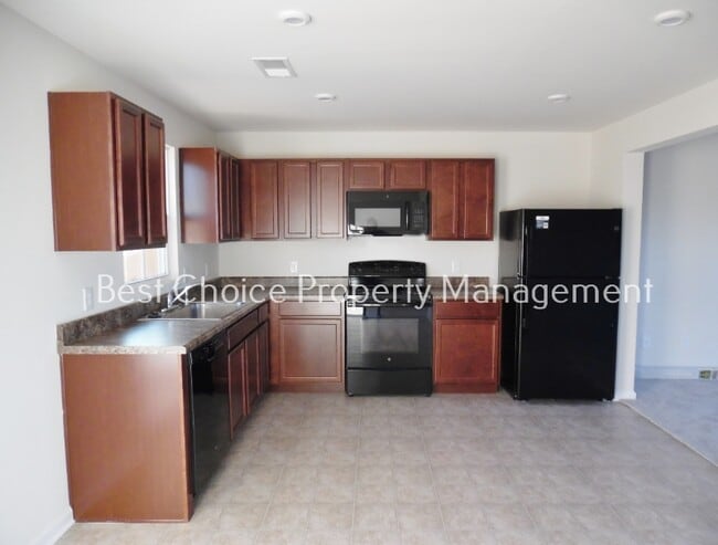 Photo - 404 Brookshade Way