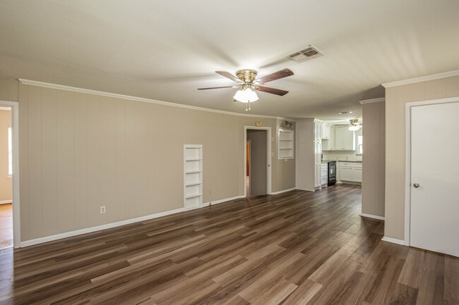 Photo - 8805 Woodway Dr