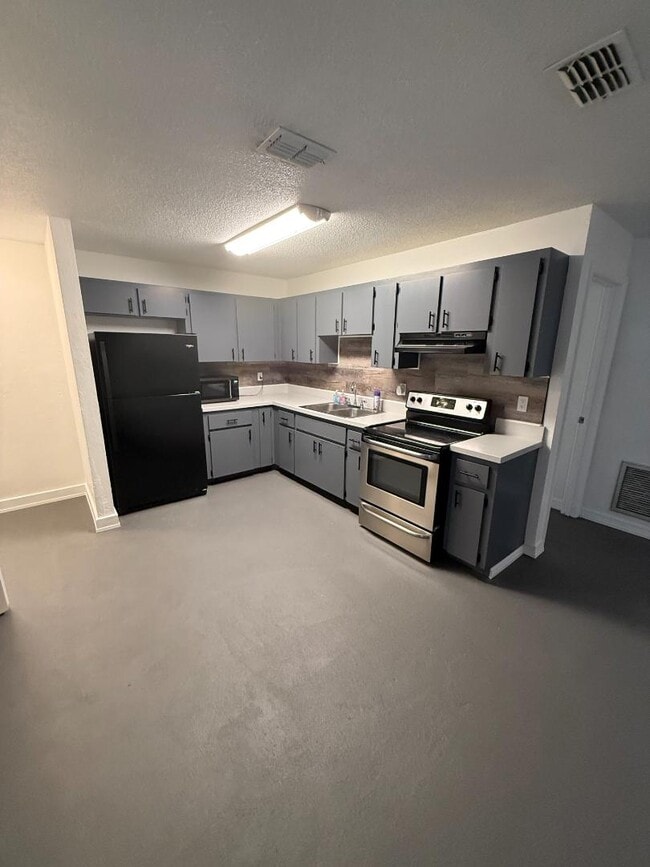 Photo - 1587 Sunset Ln