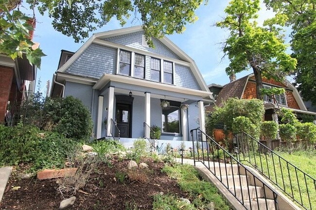 Building Photo - 775 E 3rd Ave