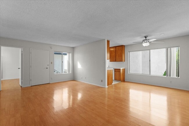 Building Photo - 11410 Missouri Ave Unit 3 Rental