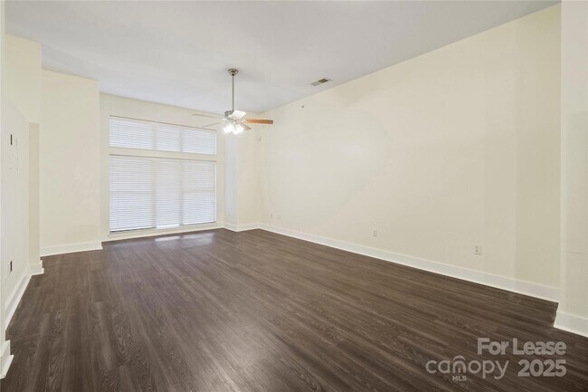 Photo - 716 N Davidson St Unidad 3