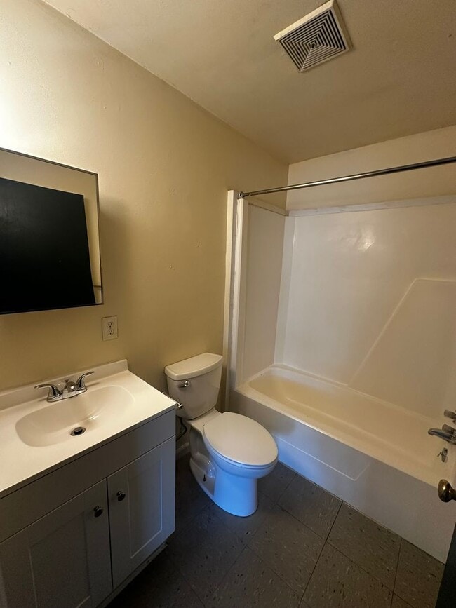 Photo - 207 S Union St Unit 207 South Union St #11