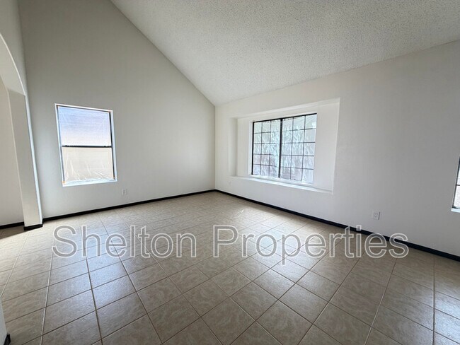 Photo - 5239 N 78th Dr