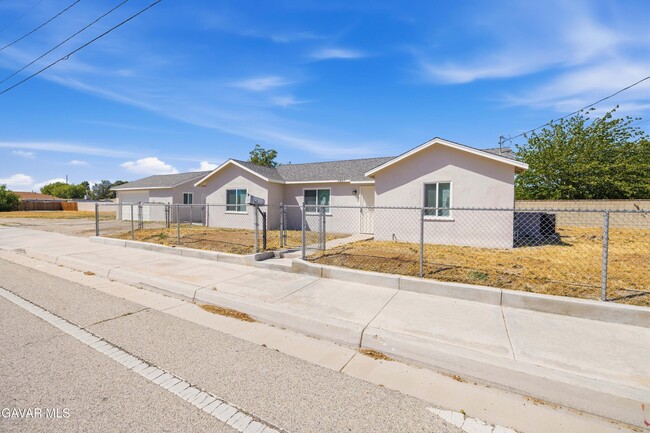 Building Photo - 1807 W Ave K8