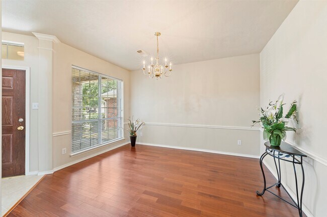 Photo - 7218 Broadelm Dr