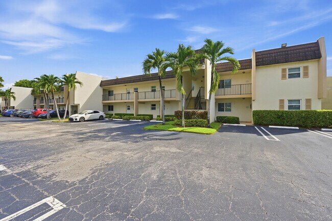 Photo - 2805 Casita Way Unit 112