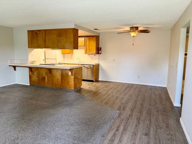 Photo - 537 W Escalon Ave Unit 537 W Escalon Ave #101