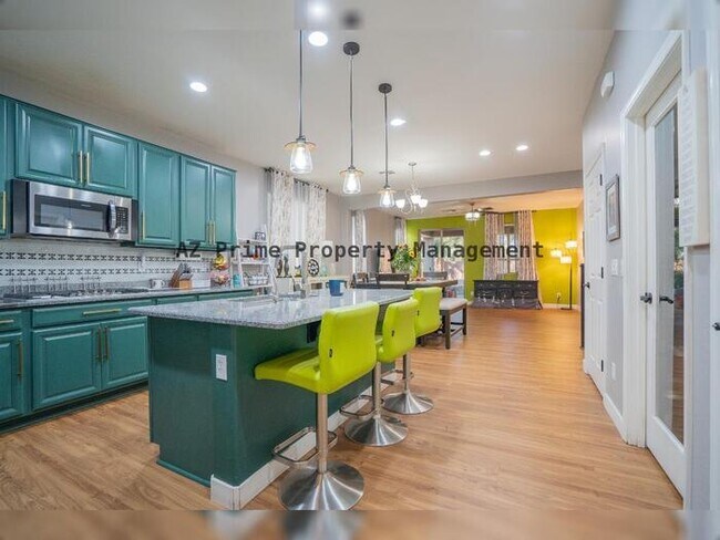 Photo - 15686 W McKinley St