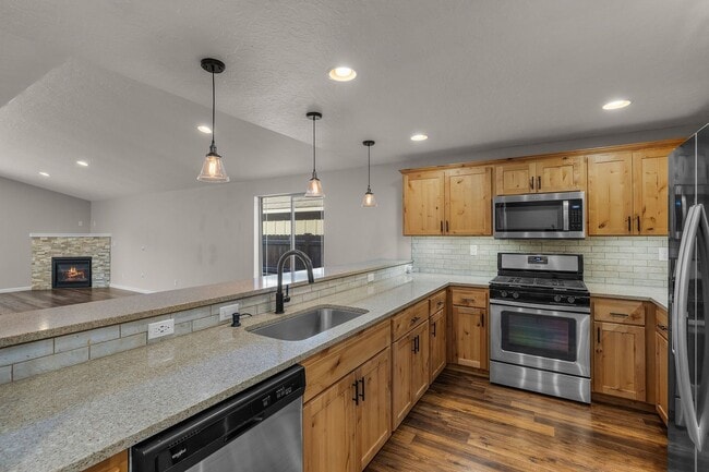 Photo - 4 Bed 2.5 Bath Single level - Fenced