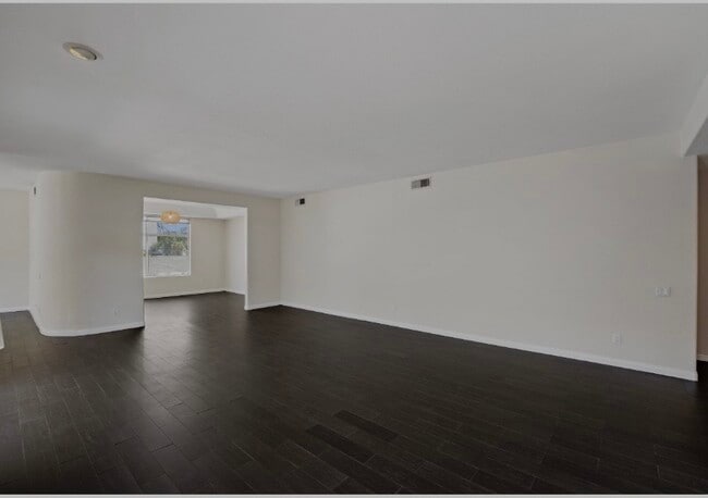 Photo - 4313 Van Nuys Blvd Unit 203