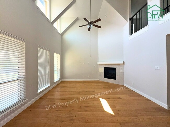 Photo - 4BR/3BA, 3,220 Sq Ft - Island Kitchen, Large Fenced Yard, Covered Patio
