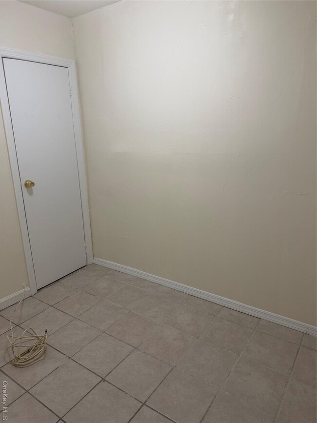 Building Photo - 11 Lawrence St Unit 1B