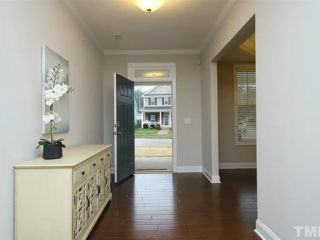 Photo - 318 Millbrook Dr