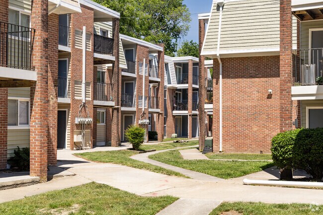 Flats at Newport Crossing
