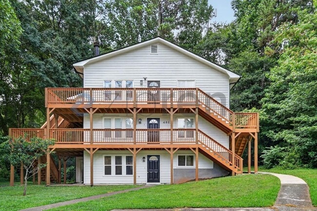Building Photo - Unit 3