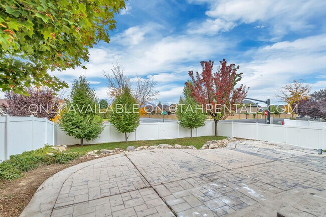 Photo - 10881 Pine Shadow Rd