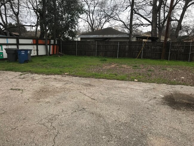 Photo - 512 Graham Ave Unit 512 Graham Ave