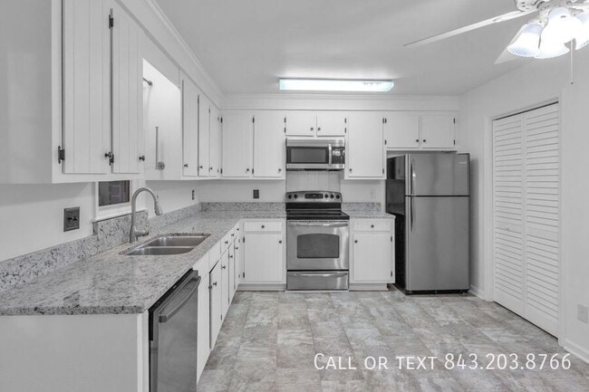 Photo - 302 Springview Ln