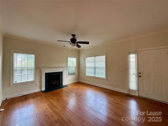 Photo - 3351 Robinwood Rd