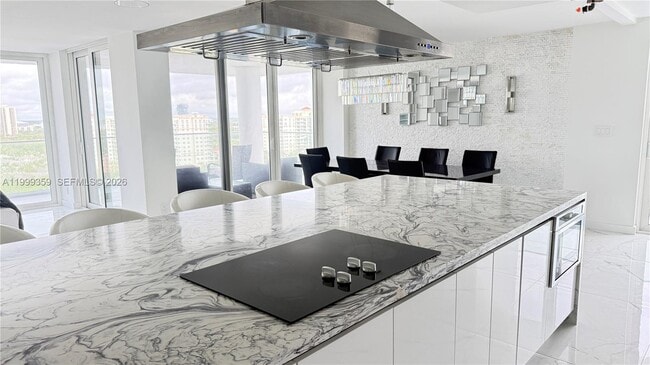 Photo - 19707 Turnberry Way Unit 18K