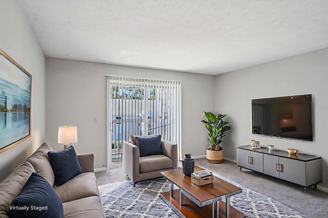 Photo - 1000 Belmont