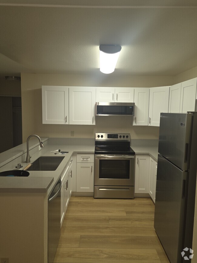 Building Photo - 6255 Rancho Mission Rd Unit 116 Rental