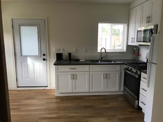 Photo - 6207 Goodland Ave Unit Guest House - Studio