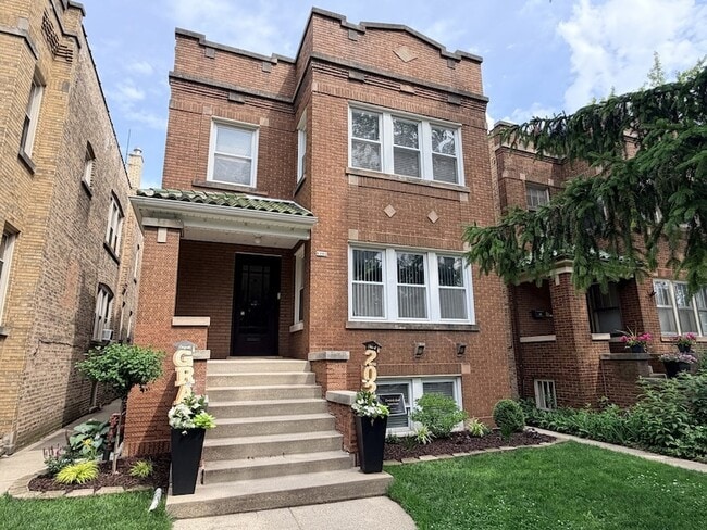 Building Photo - 6302 W Holbrook St