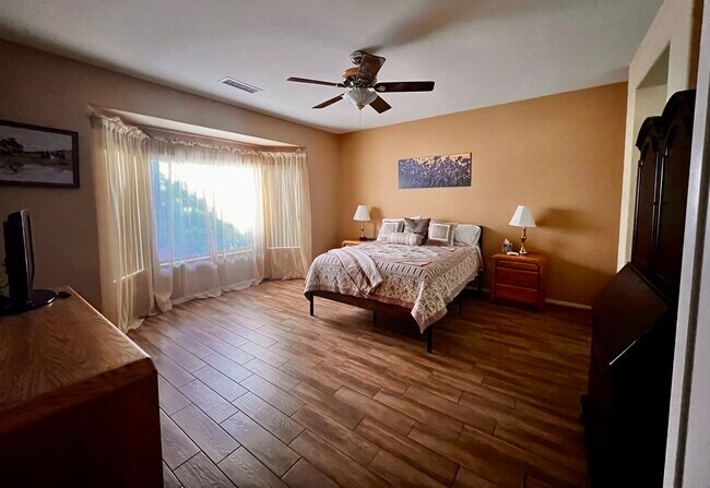 Photo - 15847 W Bridgewood Dr