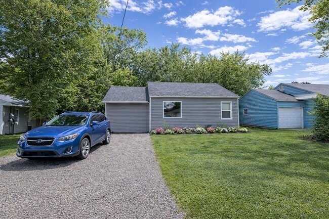 Building Photo - 210 Highview Ave