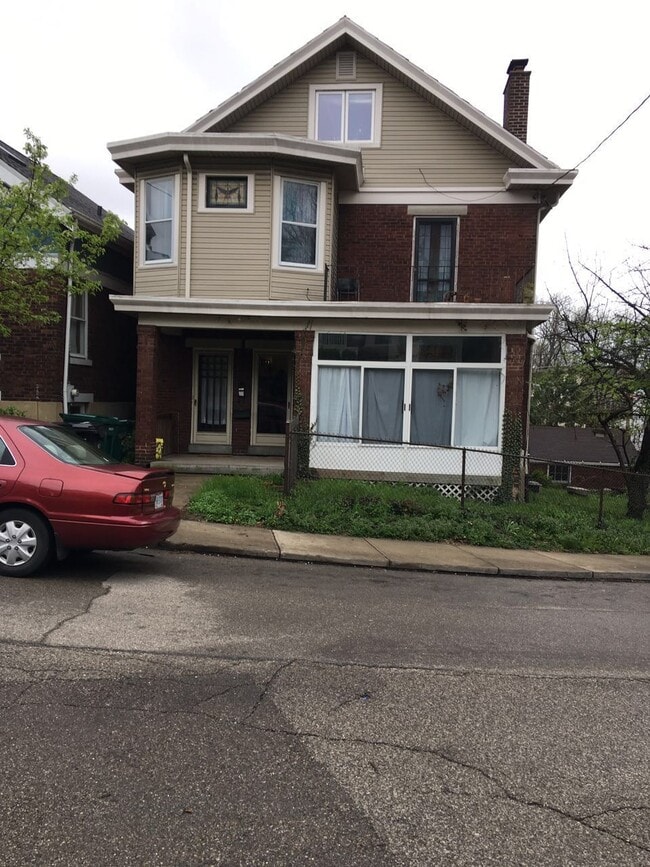 2322 Muriel Ct