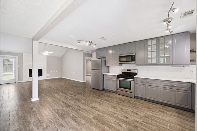 Photo - 612 Wisconsin St