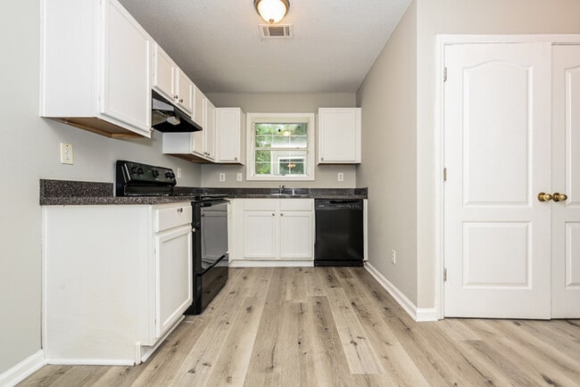 Photo - 7624 McGillicuty Dr