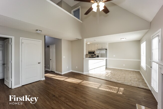 Photo - 1127 Forest Glen