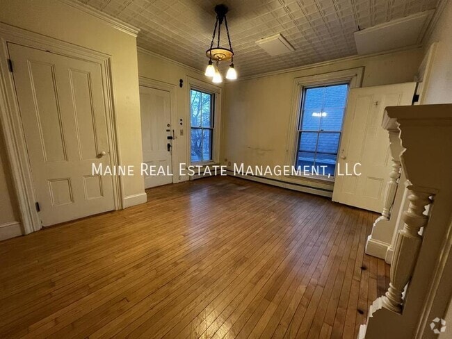 Building Photo - 269 French St Rental