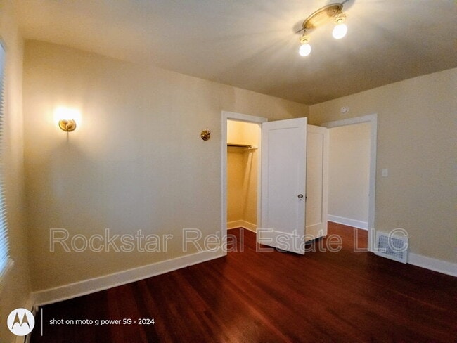 Photo - 1737 W Tenth Ave