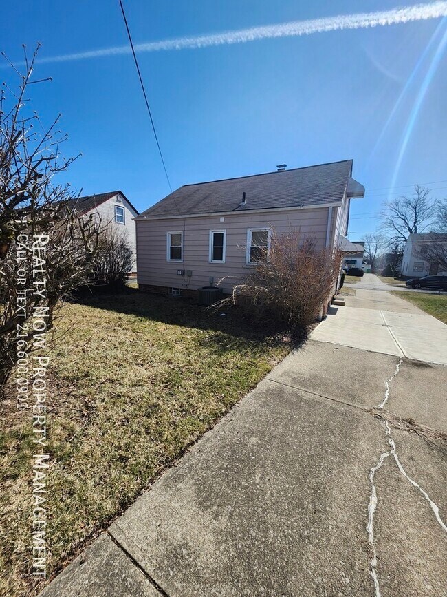 Photo - 20671 Wilmore Ave