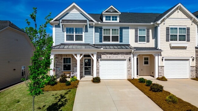 Photo - Beautiful Fully Furnished.