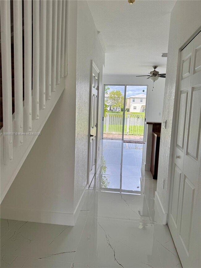 Photo - 2853 SE 1st Dr