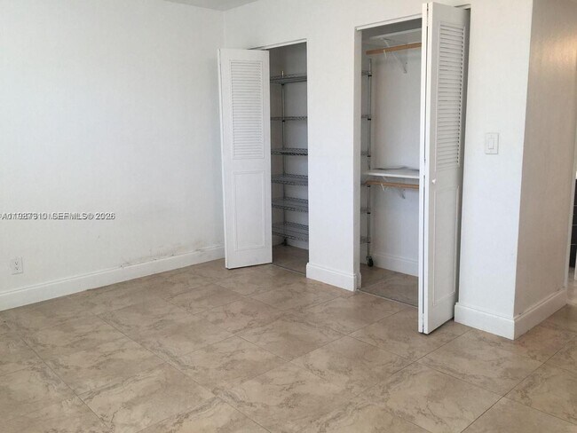 Photo - 1939 Jefferson St Unit 401